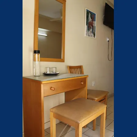 Denis מלון ניקוסיה